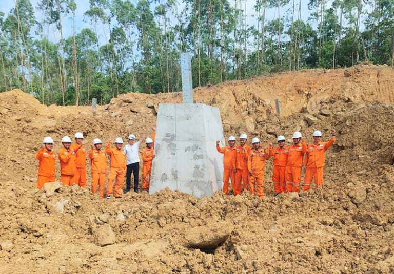 Hơn 1.500 nhân lực ngành điện tham gia “tiếp sức” cho Dự án đường dây 500kV mạch 3
