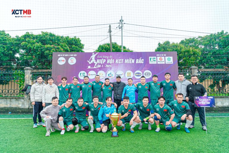 FC NGÃI CẦU THAM DỰ GIẢI BÓNG ĐÁ HIỆP HỘI KẾT CẤU THÉP MIỀN BẮC LẦN 1